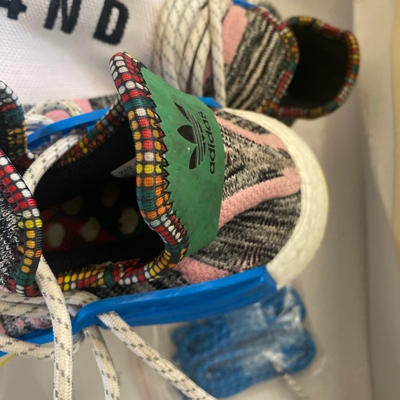 Ph. Williams Solar HU NMD
“Solar Pack "MOTH3R"” - Picture 9 of 14